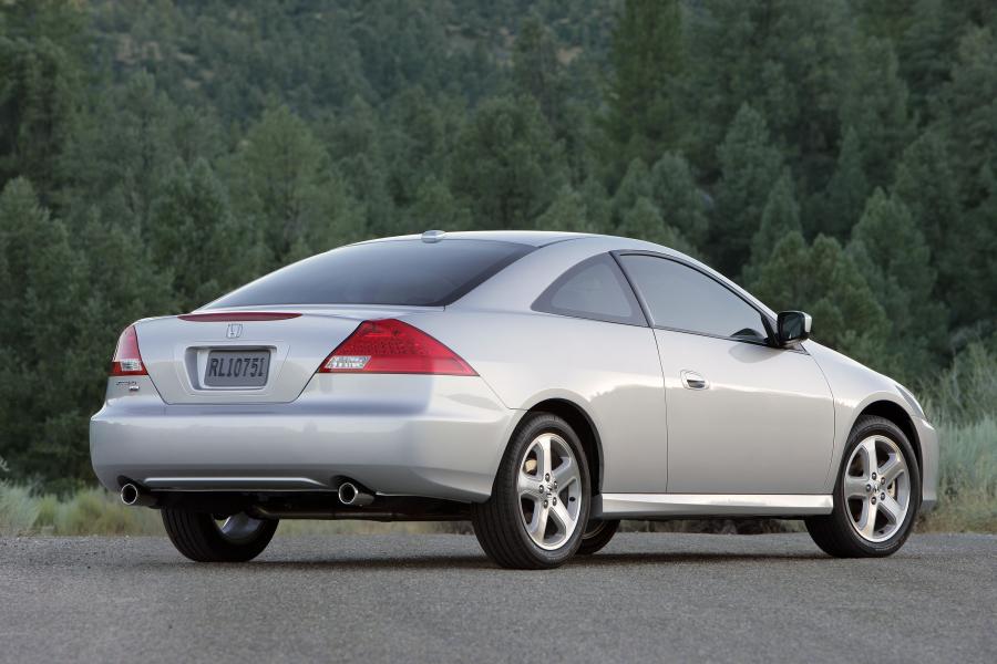  Honda Accord Coupe 2006 года  (US) (фото 14 из 18)